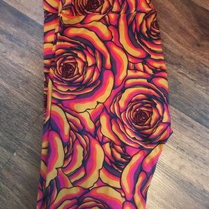 LuLaRoe OS rose leggings